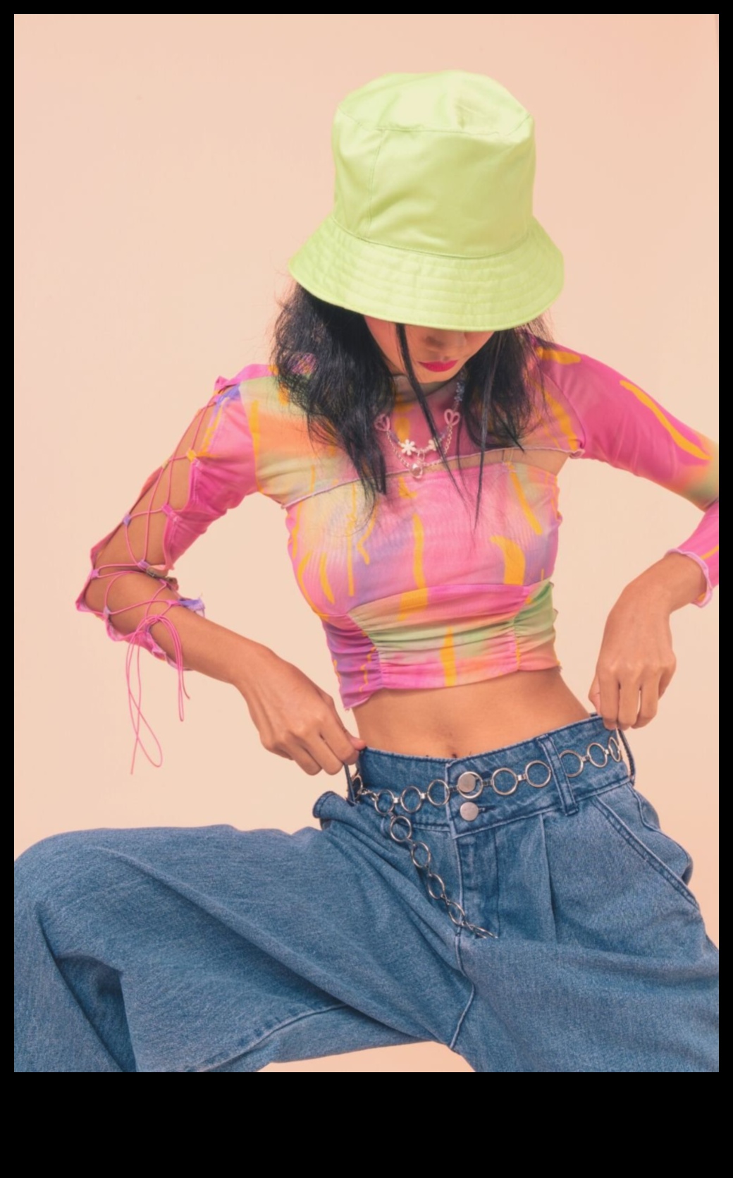 טכני וטרנדי: תלבושות מודרניות לאישה המסוגננת של היום