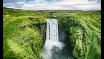 ביטויים פנטסטיים: הצגת יופי של עולם אחר על נייר