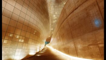 פלאים אדריכליים: שרטוט של אייקונים של עיצוב מודרני