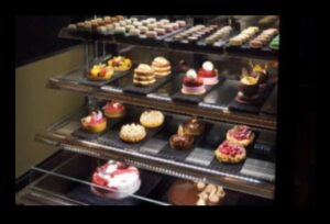 תענוגות מענגים: התענגו על הקסם של הקינוחים האלוהיים